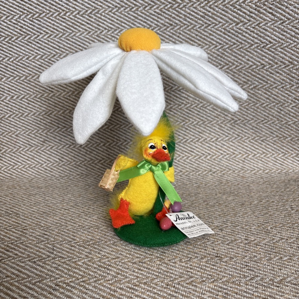 ANNALEE DOLL 4" SPRING EASTER DUCK CHICK 8" DAISY FLOWER 2009 RETIRED